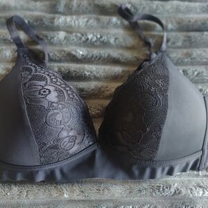 Chic Black Lace Women's Bra